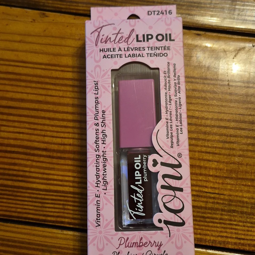 Ioni 4pc Set, 2 Lip Plumper, Lip Oil, Lashes - Picture 2 of 9
